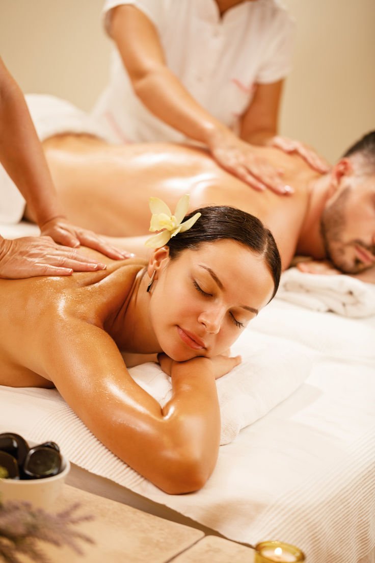 Couple Massage at MoonCress Spa Bangalore